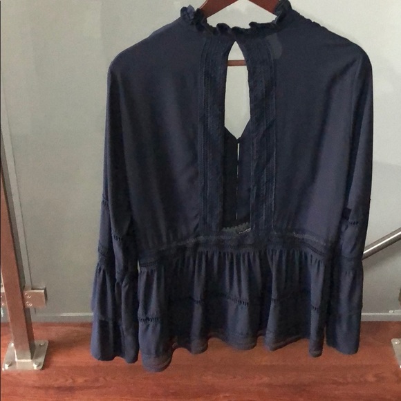 Blue lace blouse - Picture 2 of 4